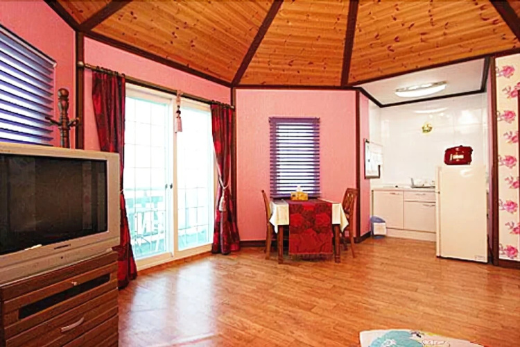 Anmyeondo Keran Blue Pension