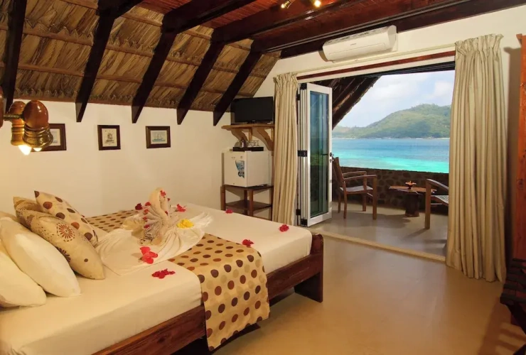 Superior Double room with balcony and with sea view