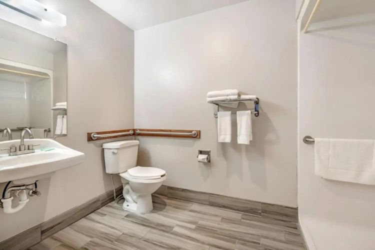 Colstrip Inn & Suites
