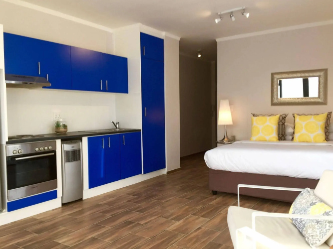 Four Seasons Apartments