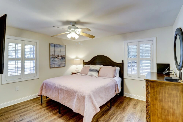 8 Hickory Lane