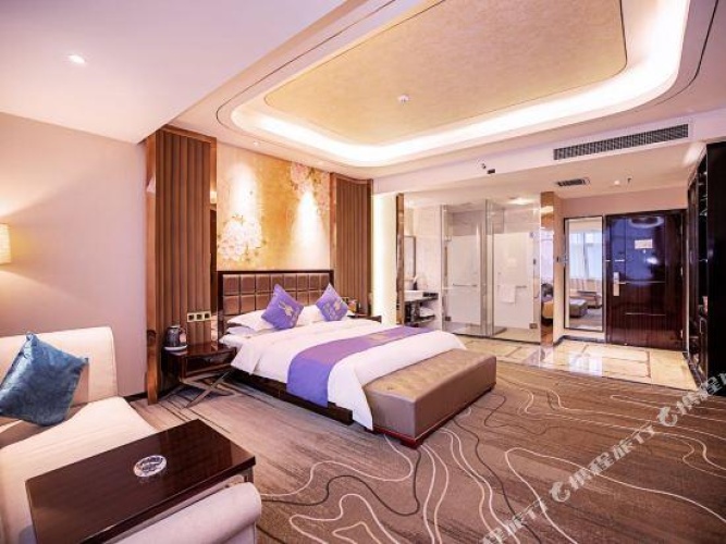 Deluxe Double Suite