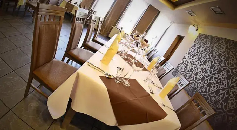 Hotel Nad Stawem