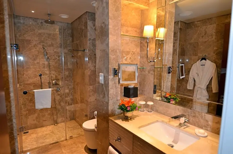 Taj Luxury Suite