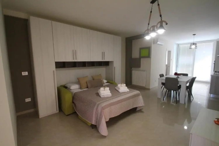 Standard Triple room with balcony