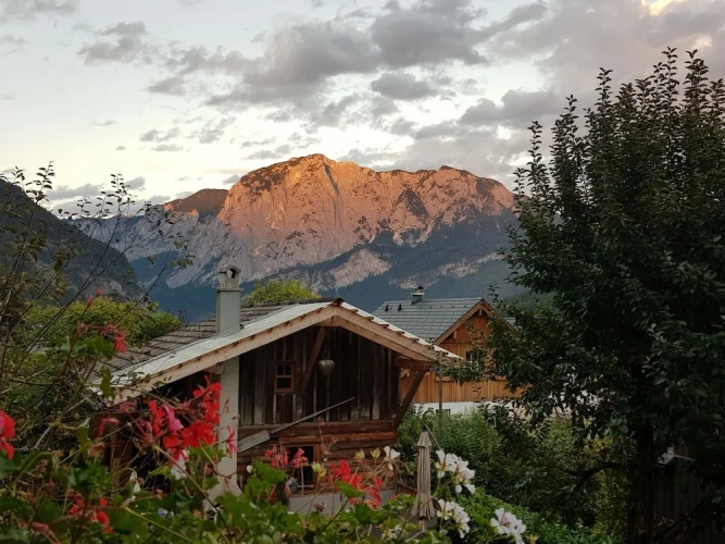 1 Bedroom Deluxe Apartment with balcony and with mountain view