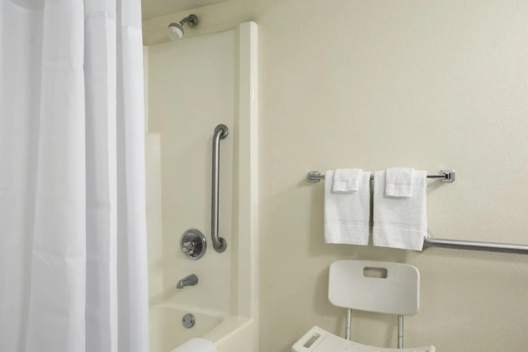 Ramada by Wyndham Pittsburgh/New Stanton