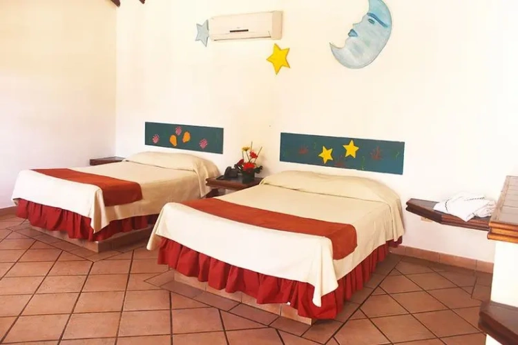 Standard Triple room
