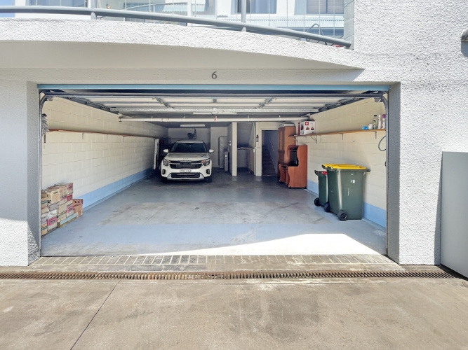 Beachside 3-bed Apartment With Garage Parking