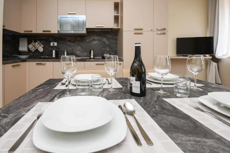 1 Bedroom Apartment