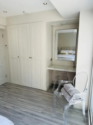 Beautiful 1-bed Studio in Bourne end