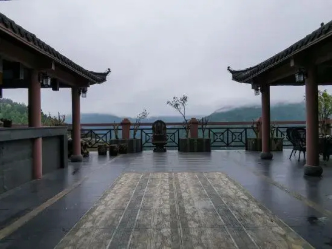 Shenlongtang Hotel
