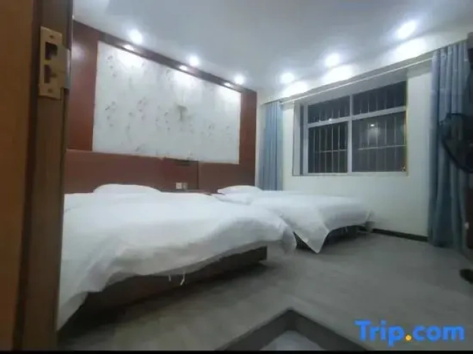 Deluxe Family Suite