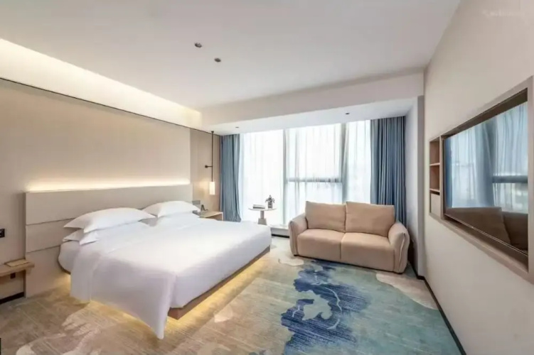 Stay at Guilin Scenic Spot