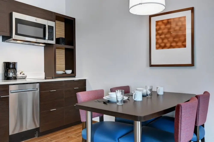 1 Bedroom Suite