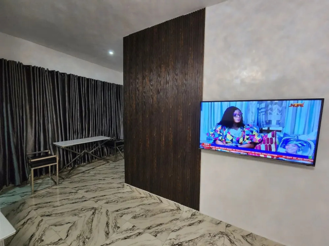 The Milton Apartment