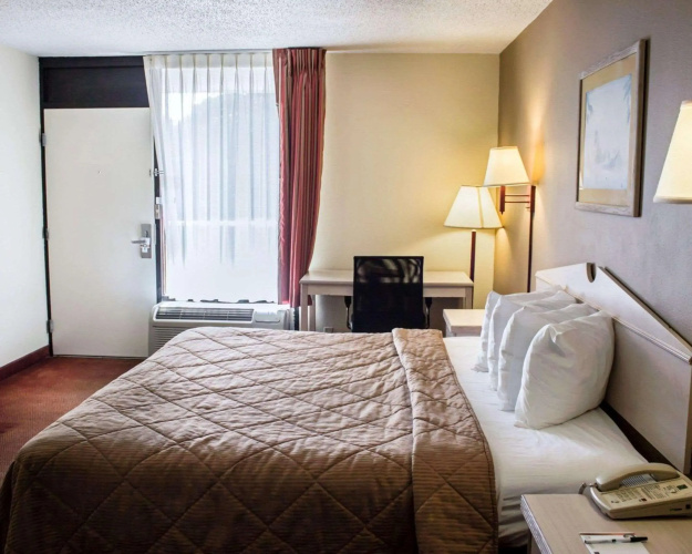 Quality Inn & Suites St Augustine Beach Area