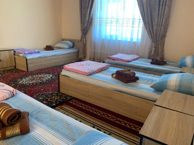Zuxro Guesthouse