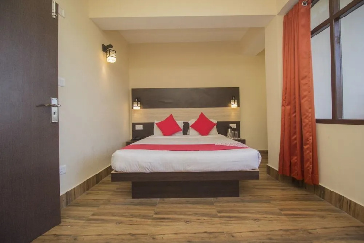 OYO 25087 Hotel Horizon