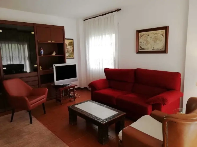 3 Bedrooms Apartment
