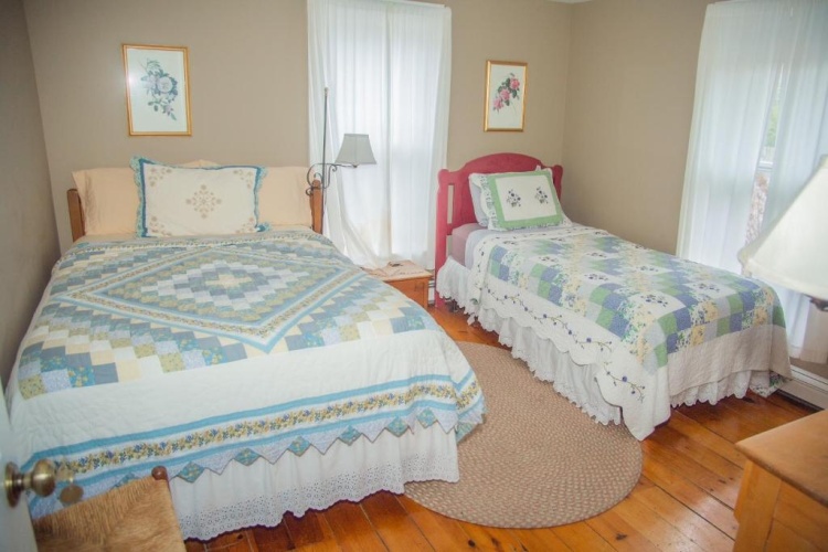 Standard Triple room with view