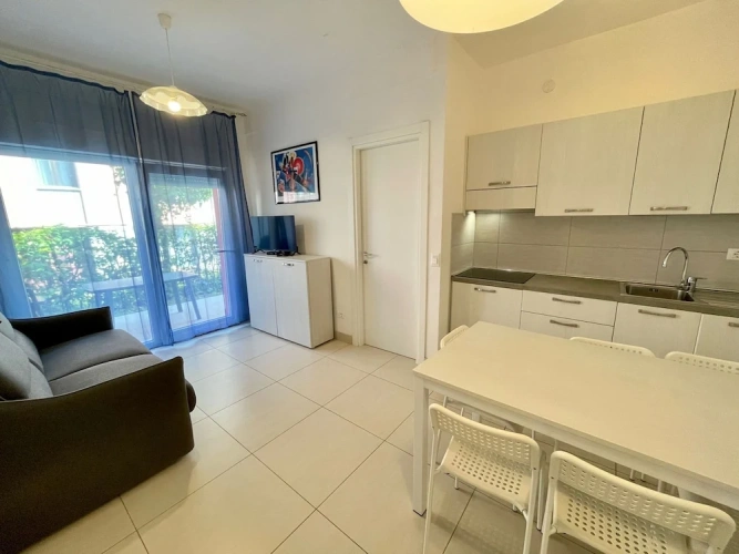 2 Bedrooms Apartment with garden view