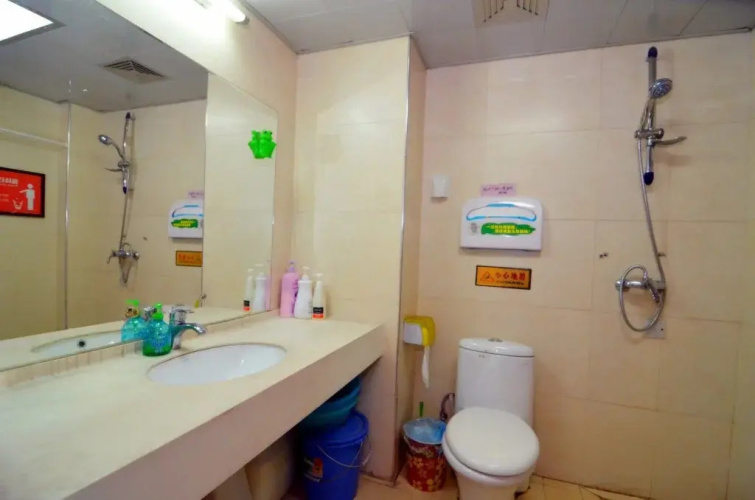E Home Apartment Hotel