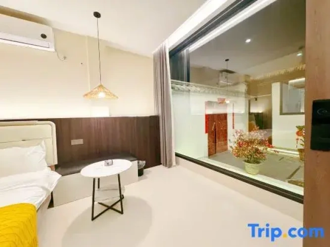 Standard Double room with courtyard view