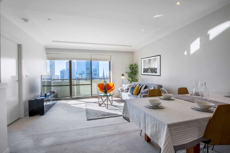 Russell St. Hotel Apartment