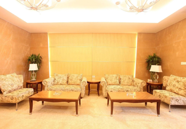 Phoenix Jinghua Hotel
