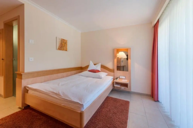 Standard Single room with balcony and with view