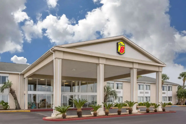 Biloxi Beach Hotel