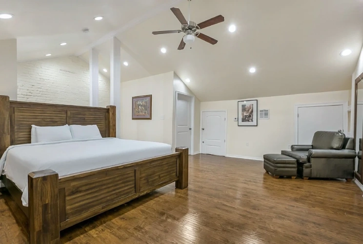 4 Bedrooms Premium Penthouse room with balcony