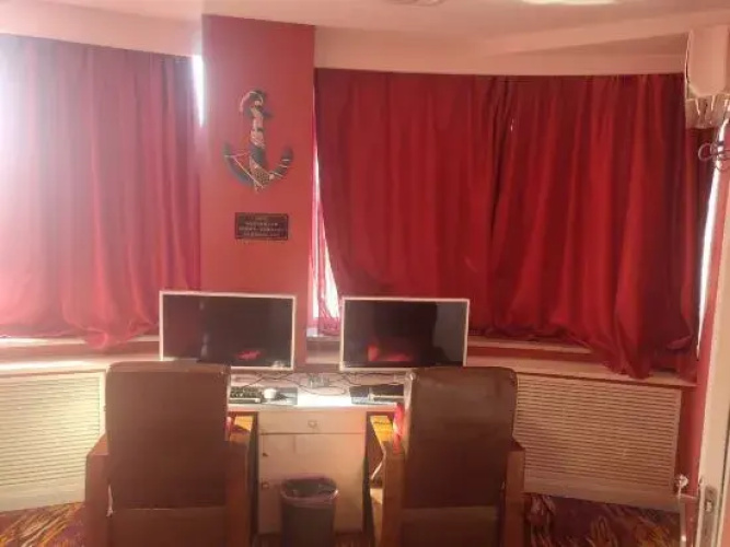 Dalian Yijia Theme Hotel