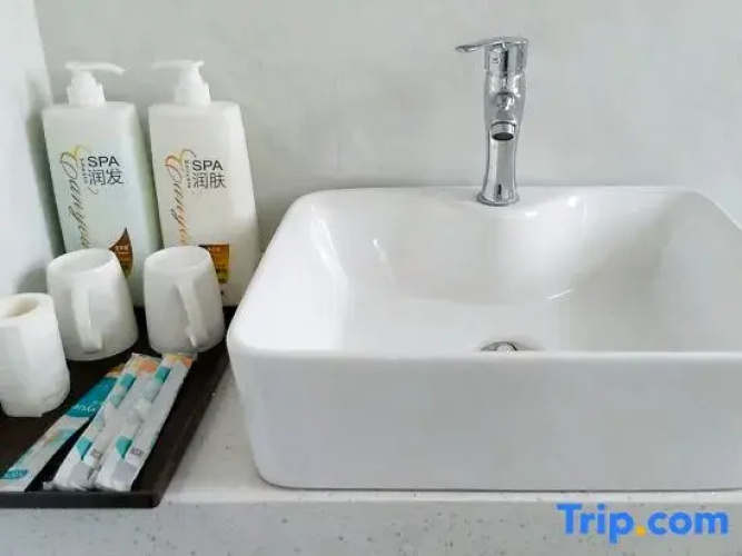 Fuyang Miaozhan Convenient Hotel