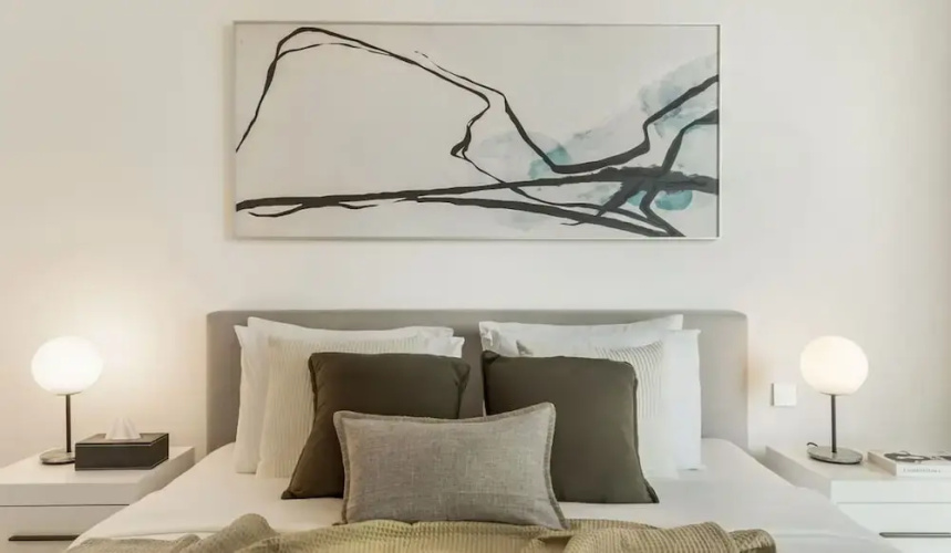 Modern 2BR w Direct Beach Access Emaar Beachfront