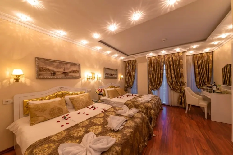 Suite with balcony