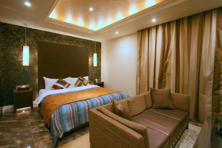 Hotel Aura Daito