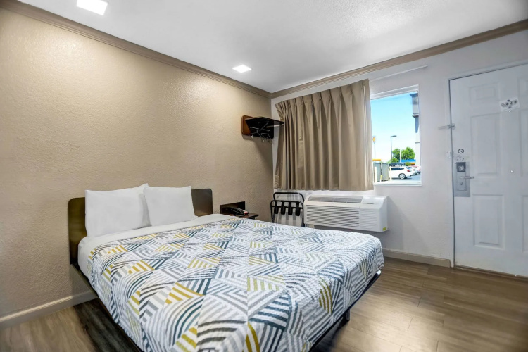 Motel 6 Red Bluff, CA