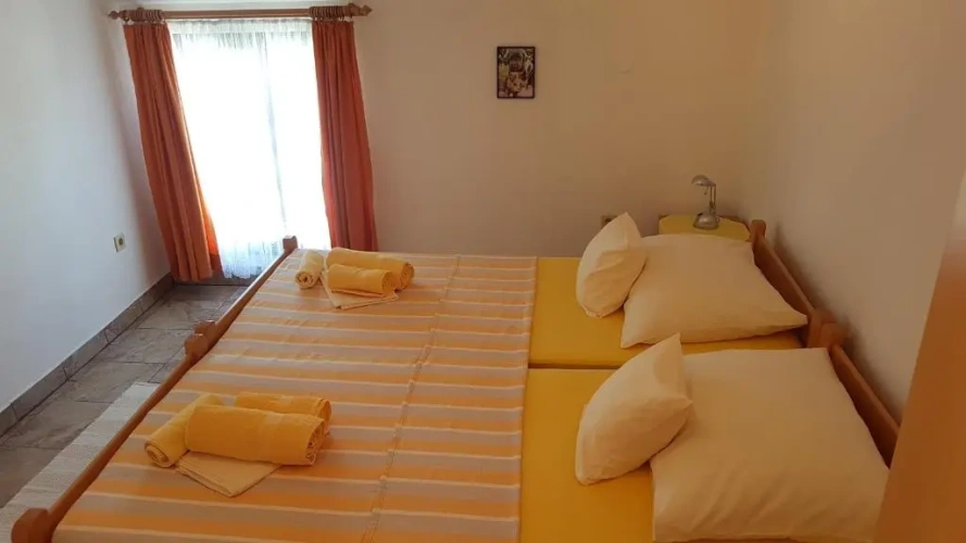 2 Bedrooms Apartment with balcony and with sea view