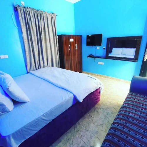 Economy room