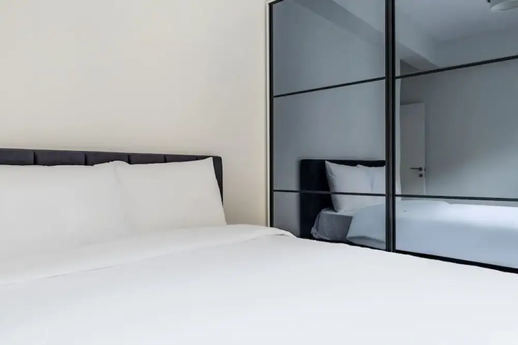 Central and Modern 2 1 Flat in Sisli