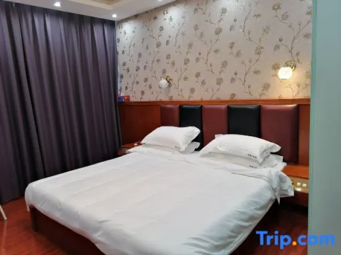 Standard Double room with lake view