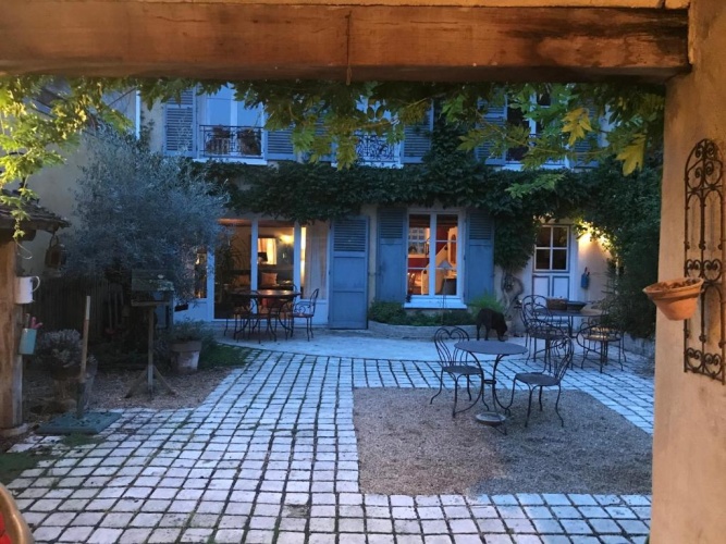 2 Bedrooms Villa