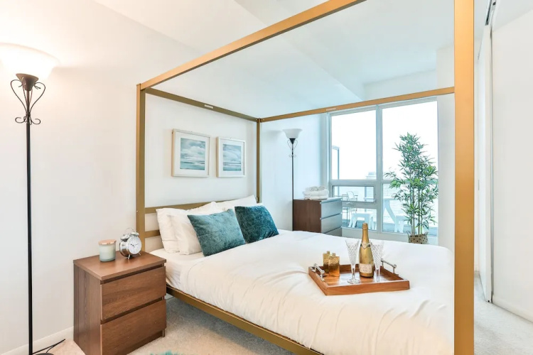 Vibrant Urban Condo 2Bed 2Bath — фото 3