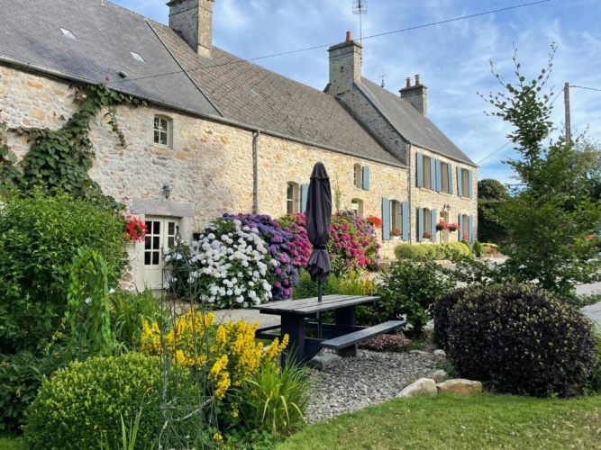 2 Bedrooms Cottage