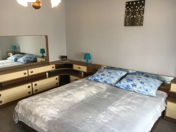 3 Bedrooms Apartment