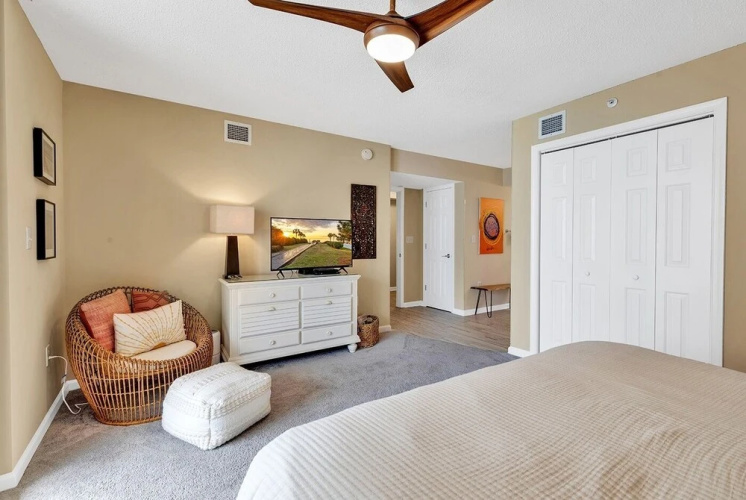 1704 Brighton 2 Bedroom Condo