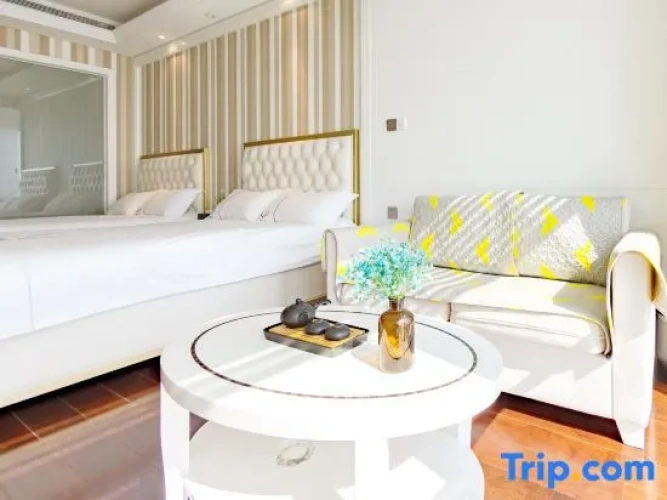 Standard Twin room with sea view