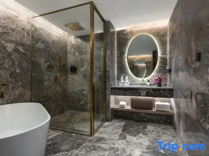Double Suite with mountain view